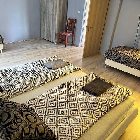 3 Lepes Apartman Διαμέρισμα Μίσκολτς Εξωτερικό φωτογραφία